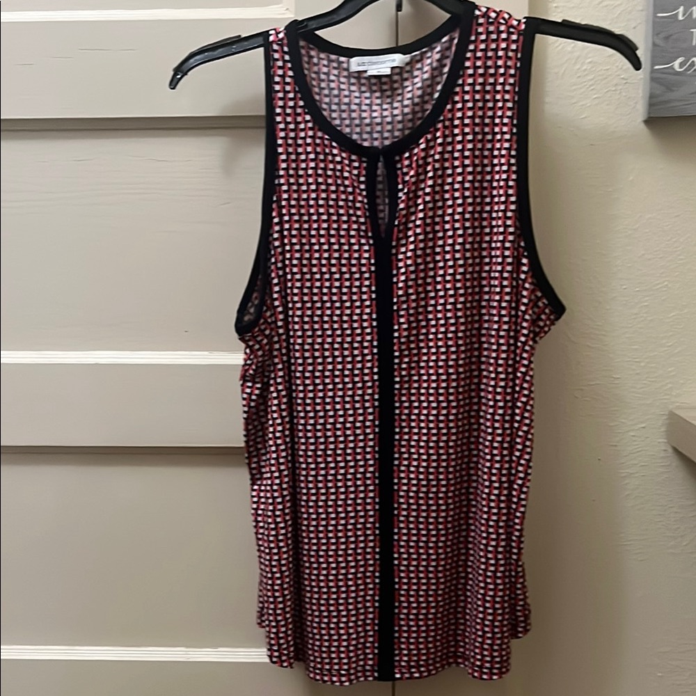 Women's Sleeveless Patterned Top